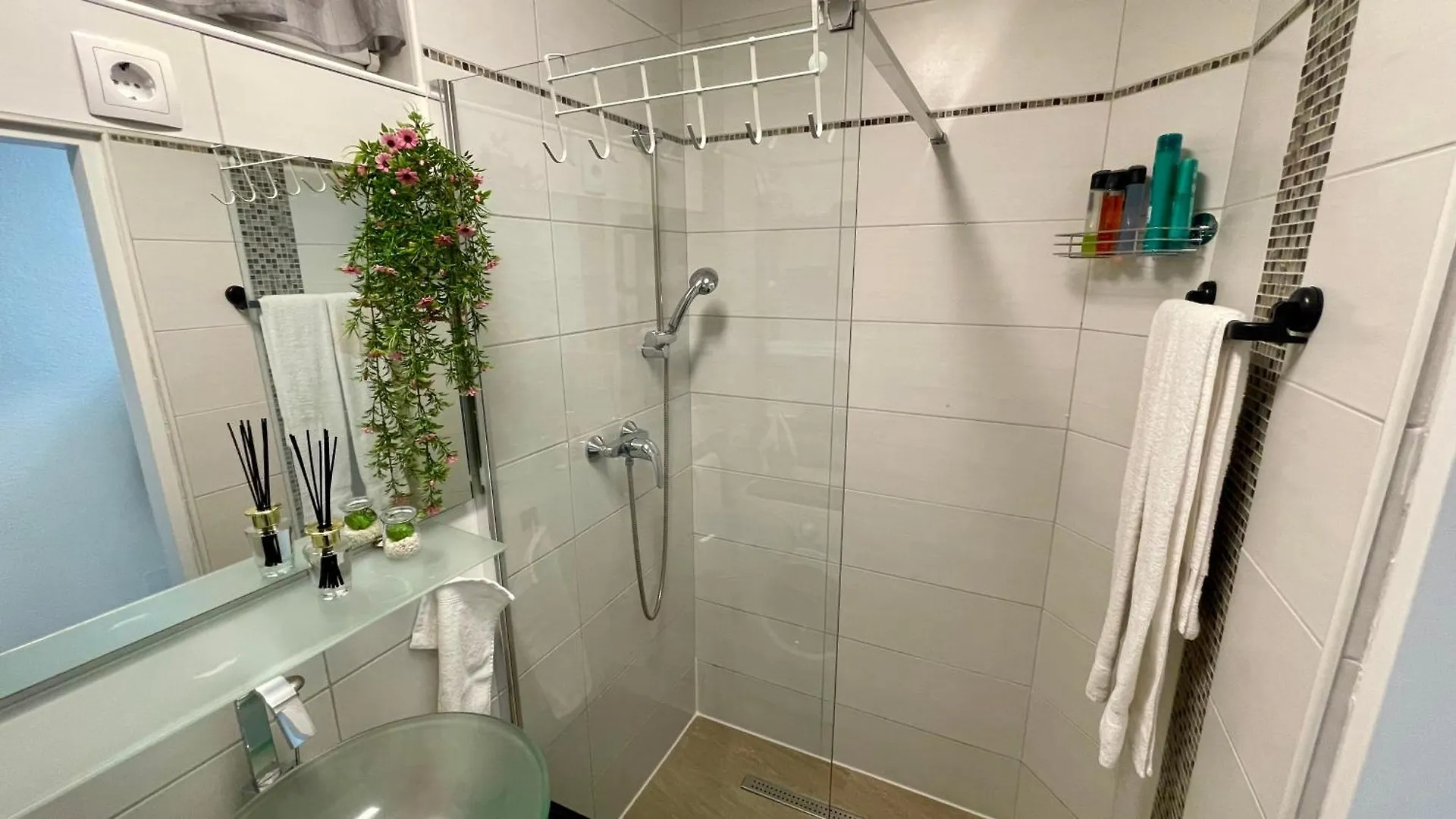 Zentrale, Moderne Wohnung In Graz 0*,  Austria